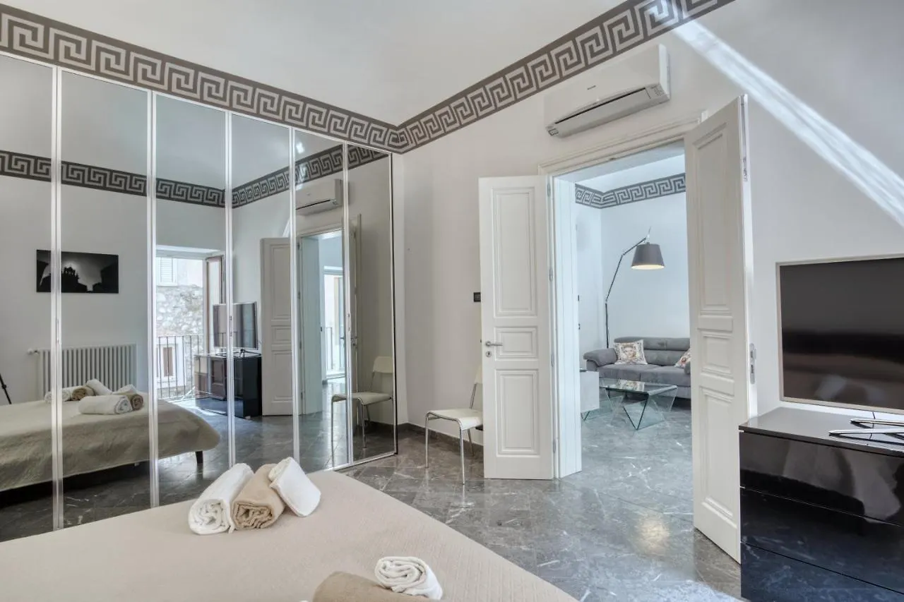 Appartamento Villa Bordonaro - by Vacation Service Cefalù